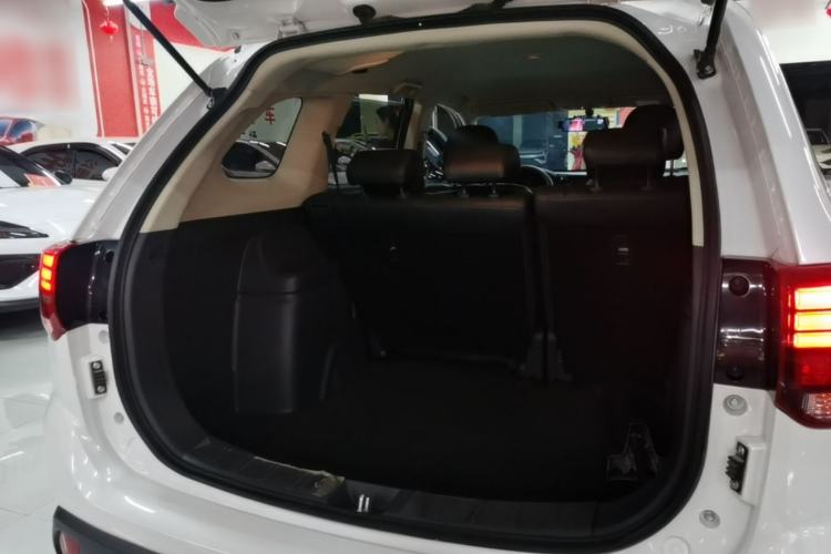 Used Mitsubishi Outlander 2020 2.0L Two-Wheel Drive Comfort Edition 5 Seats Trunk