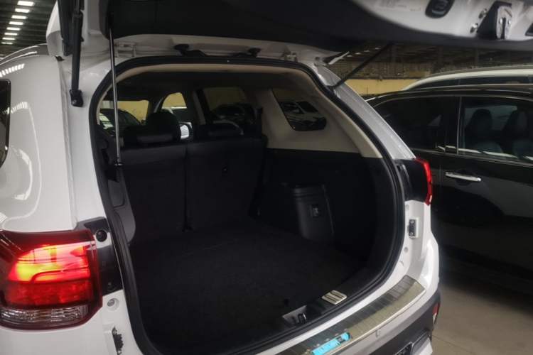 Used Mitsubishi Outlander 2020 2.4L 4x4 Zhi Xiang Edition 5 Seats Trunk