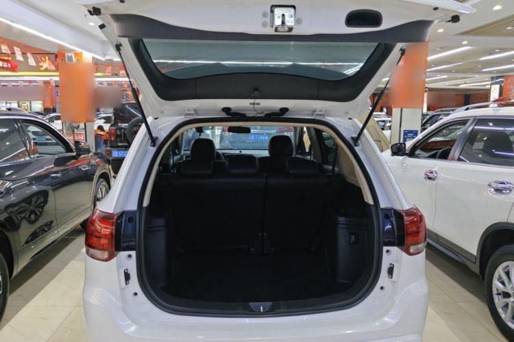 Used Mitsubishi Outlander 2020 2.0L Two-Wheel Drive Enjoyment Version 5 Seats Trunk