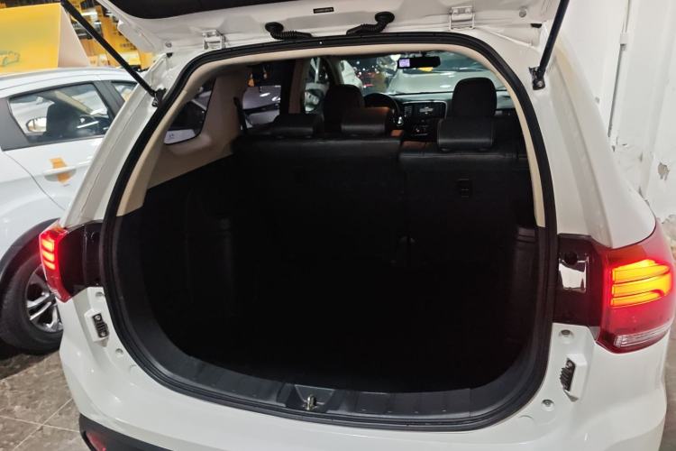 Used Mitsubishi Outlander 2020 2.0L Two-Wheel Drive Enjoyment Version 5 Seats Trunk
