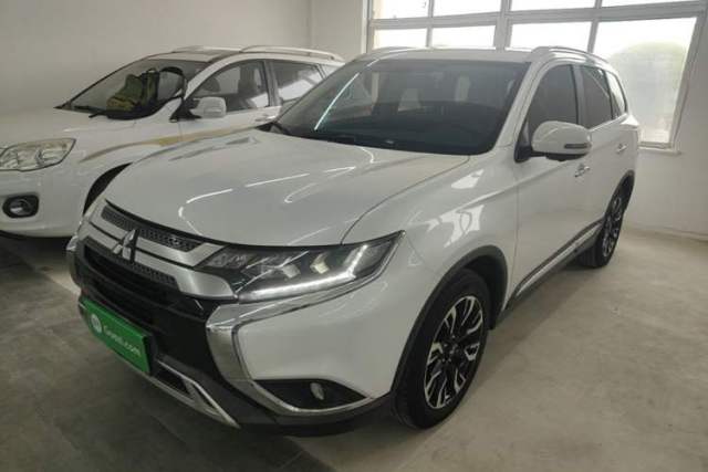 Used Mitsubishi Outlander 2020 2.4L 4x4 Zhi Xiang Edition 7-Seater