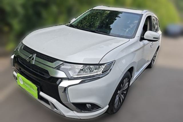 Used Mitsubishi Outlander 2020 2.0L Two-Wheel Drive Comfort Edition 7-Seater
