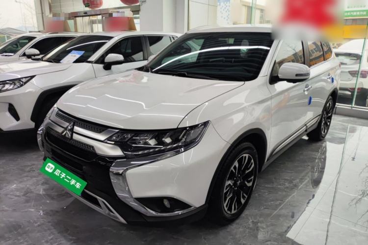 Ojetý Mitsubishi Outlander 2020 2.4L 4x4 Zhi Xiang Edition 7-Seater Guazi used car, China used car export, Used car for sale, Used  cars, Cheapest cars for sale