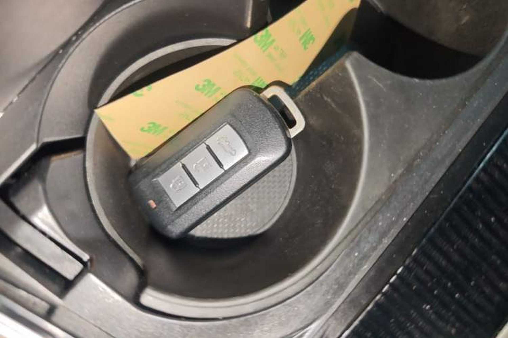 Used Mitsubishi Outlander 2020 2.4L 4x4 Zhi Xiang Edition 5 Seats Vehicle Key