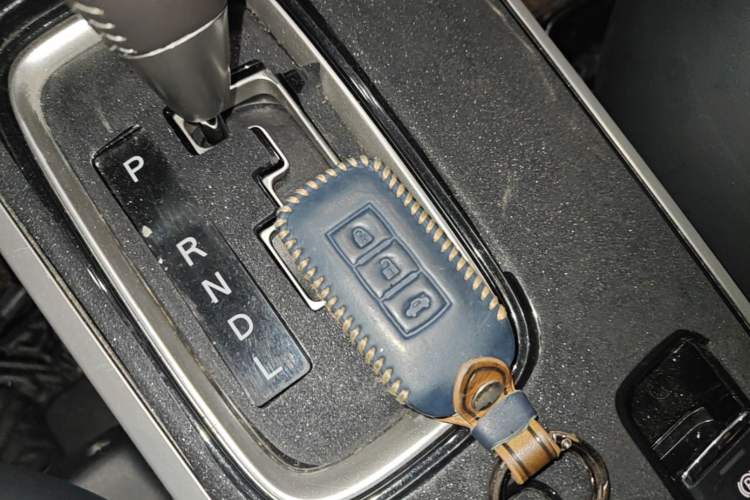 Used Mitsubishi Outlander 2020 2.4L 4x4 Zhi Xiang Edition 5 Seats Vehicle Key