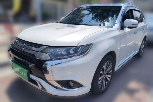 Used Mitsubishi Outlander 2020 2.4L 4x4 Zhi Xiang Edition 7-Seater