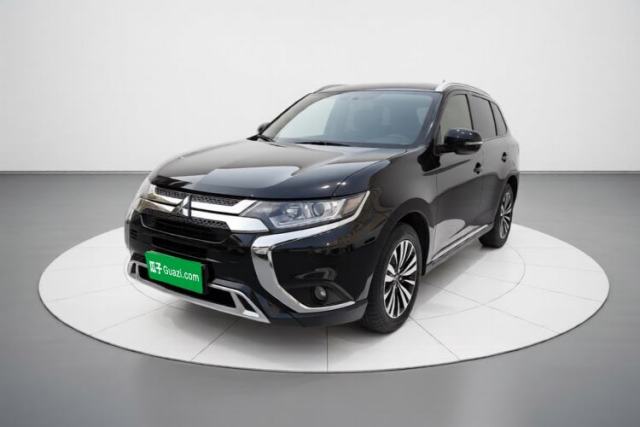 Używany Mitsubishi Outlander 2021 2.0L Two-Wheel Drive Comfort Edition 5 Seats