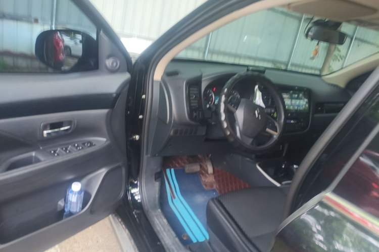 Used Mitsubishi Outlander 2021 Revised Version 2.0L Two-Wheel Drive Comfort Edition 5 Seats Driver Seat