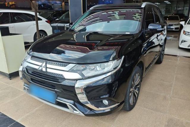 Used Mitsubishi Outlander 2021 Revised Version 2.0L Two-Wheel Drive Comfort Edition 7 Seats