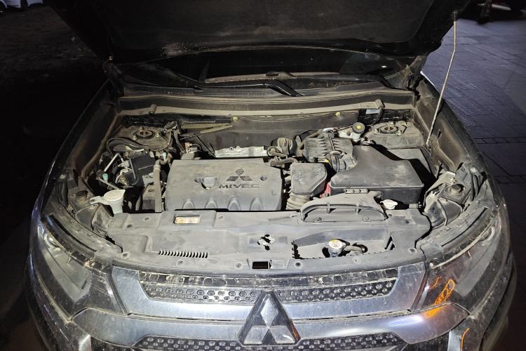 Used Mitsubishi Outlander 2021 2.0L Two-Wheel Drive Comfort Edition 5 Seats Engine Bay