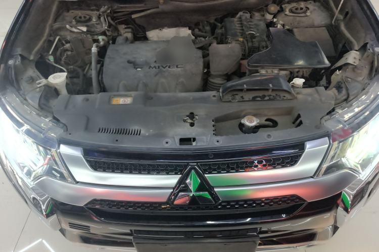 Used Mitsubishi Outlander 2021 2.4L 4x4 Zhi Xiang Edition 7 Seats Engine Bay