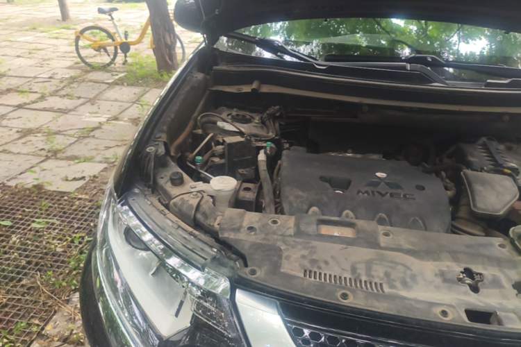 Used Mitsubishi Outlander 2021 Revised Version 2.0L Two-Wheel Drive Comfort Edition 5 Seats Engine Bay Right