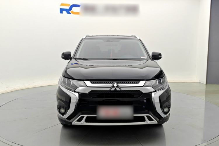 Used Mitsubishi Outlander 2021 2.4L 4x4 Zhi Xiang Edition 7 Seats Exterior 1