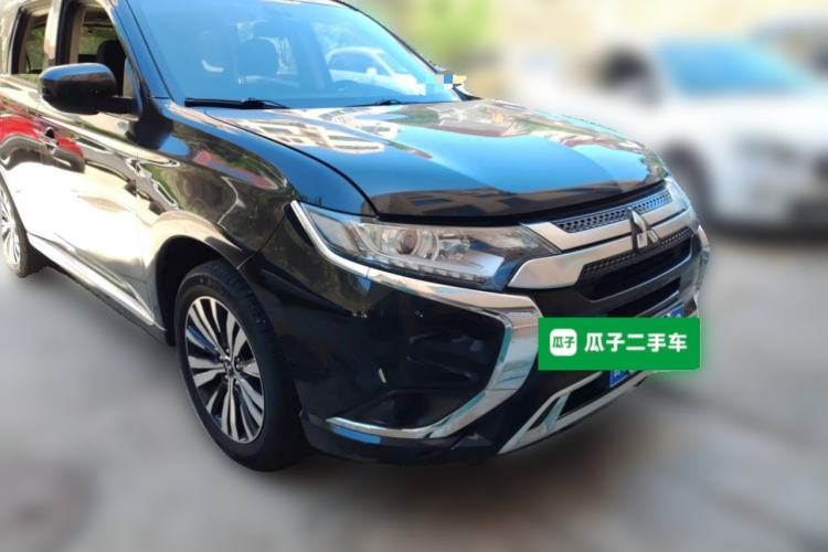 Used Mitsubishi Outlander 2021 Revised Version 2.0L Two-Wheel Drive Comfort Edition 5 Seats Exterior 2