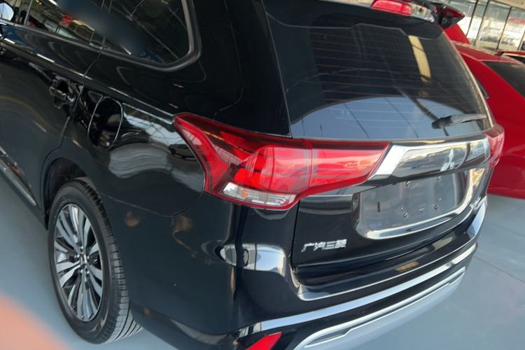 Used Mitsubishi Outlander 2021 Revised Version 2.0L Two-Wheel Drive Enjoyment Edition 5 Seats Exterior 4