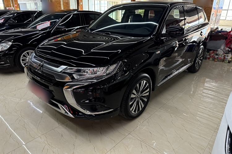 Used Mitsubishi Outlander 2021 2.0L Two-Wheel Drive Comfort Edition 5 Seats Exterior 5