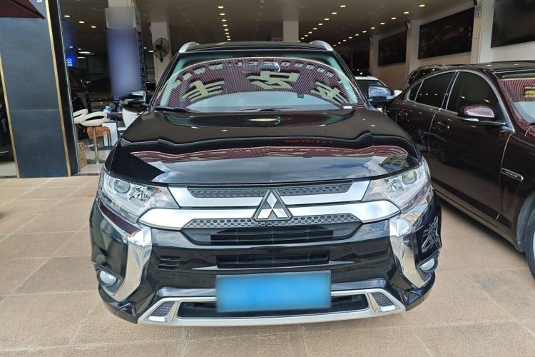 Used Mitsubishi Outlander 2021 Revised Version 2.0L Two-Wheel Drive Comfort Edition 7 Seats Front