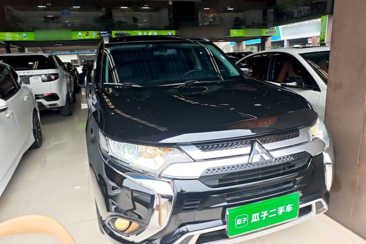 Used Mitsubishi Outlander 2021 Revised Version 2.0L Two-Wheel Drive Enjoyment Edition 5 Seats Front Right 45 Deg