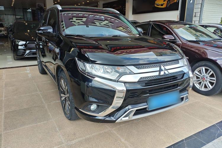 Used Mitsubishi Outlander 2021 Revised Version 2.0L Two-Wheel Drive Comfort Edition 7 Seats Front Right 45 Deg
