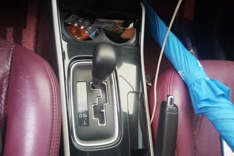 Used Mitsubishi Outlander 2021 2.0L Two-Wheel Drive Comfort Edition 5 Seats Gear Lever