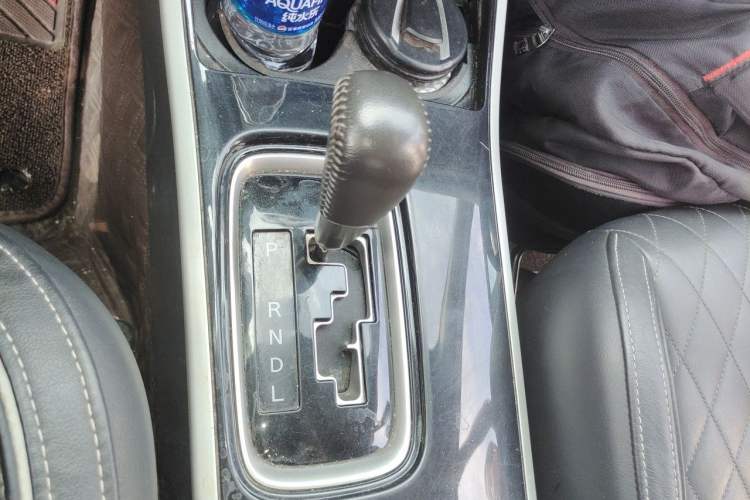 Used Mitsubishi Outlander 2021 2.4L 4x4 Comfort Edition 5 Seats Gear Lever