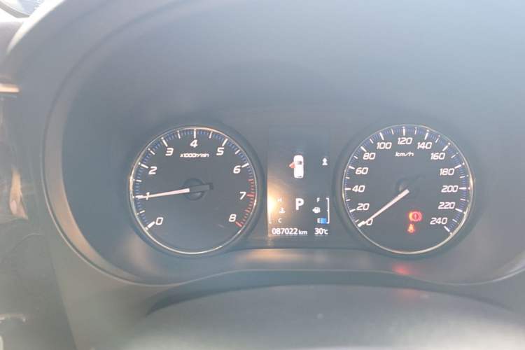 Used Mitsubishi Outlander 2021 Revised Version 2.0L Two-Wheel Drive Enjoyment Edition 5 Seats Instrument Cluster