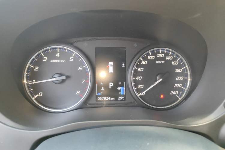 Used Mitsubishi Outlander 2021 2.0L Two-Wheel Drive Comfort Edition 7 Seats Instrument Cluster