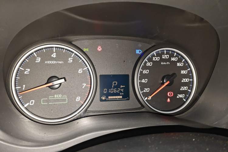 Used Mitsubishi Outlander 2021 Revised Version 2.0L Two-Wheel Drive Comfort Edition 5 Seats Instrument Cluster