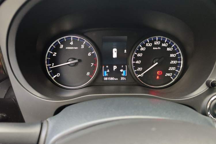 Used Mitsubishi Outlander 2021 2.0L Two-Wheel Drive Comfort Edition 5 Seats Instrument Cluster