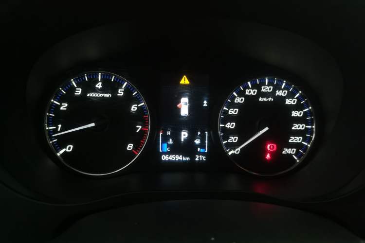 Used Mitsubishi Outlander 2021 2.0L Two-Wheel Drive Comfort Edition 7 Seats Instrument Cluster