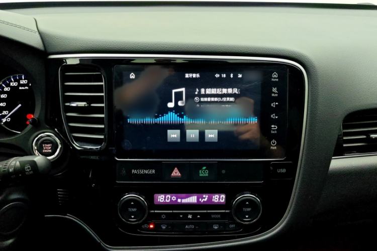 Used Mitsubishi Outlander 2021 2.4L 4x4 Zhi Xiang Edition 7 Seats Interior 2