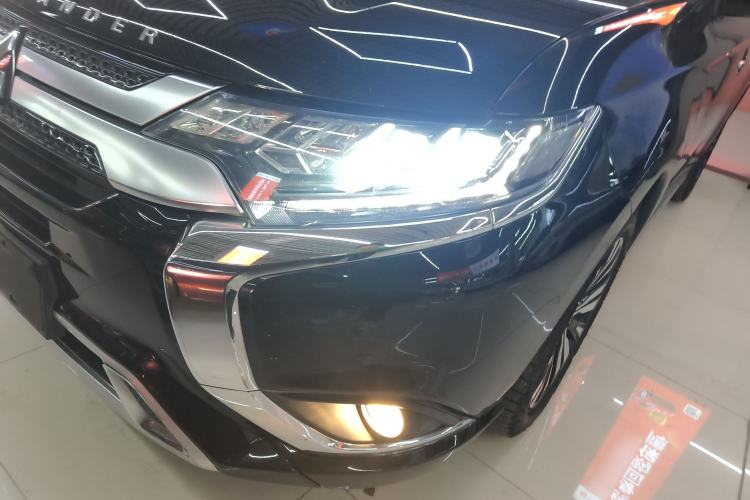 Used Mitsubishi Outlander 2021 2.4L 4x4 Zhi Xiang Edition 7 Seats Left Front Headlight