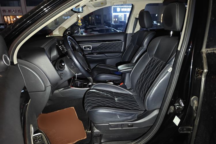 Used Mitsubishi Outlander 2021 2.0L Two-Wheel Drive Comfort Edition 5 Seats Left Front Seat