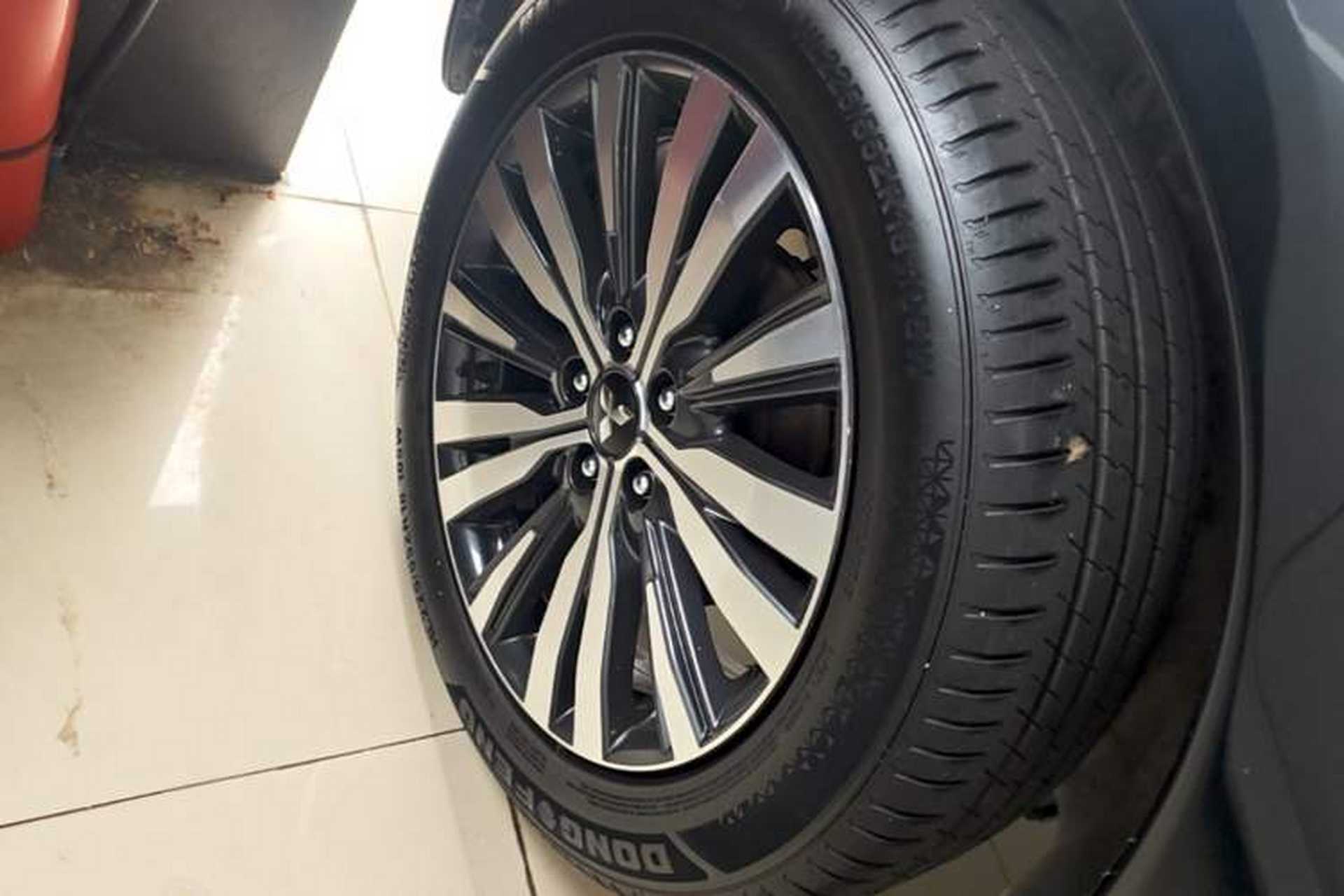 Used Mitsubishi Outlander 2021 Revised Version 2.0L Two-Wheel Drive Enjoyment Edition 5 Seats Left Front Wheel Hub