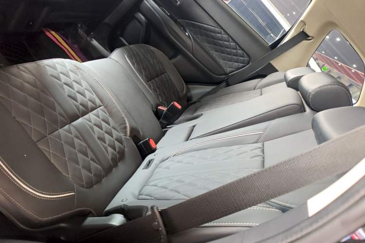 Used Mitsubishi Outlander 2021 Revised Version 2.0L Two-Wheel Drive Enjoyment Edition 5 Seats Left Rear Seat