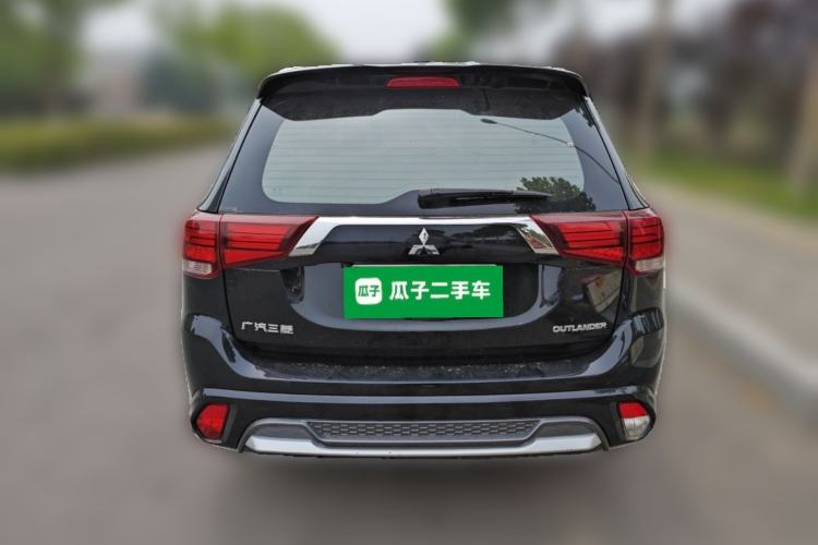 Used Mitsubishi Outlander 2021 2.0L Two-Wheel Drive Comfort Edition 7 Seats Rear