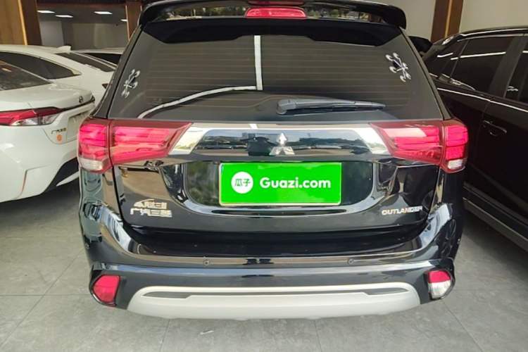 Used Mitsubishi Outlander 2021 2.0L Two-Wheel Drive Comfort Edition 5 Seats Rear