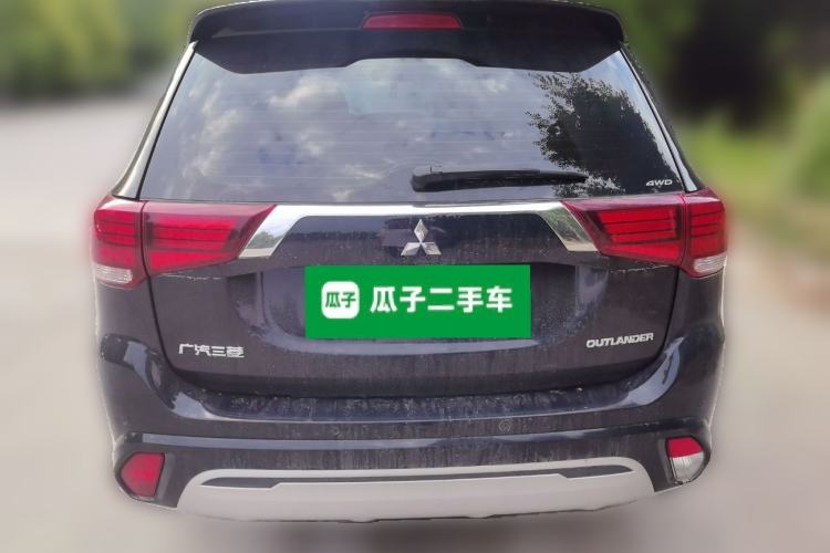 Used Mitsubishi Outlander 2021 2.4L 4x4 Zhi Xiang Edition 7 Seats Rear