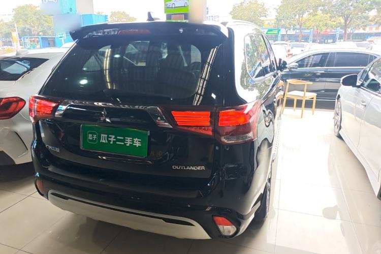 Used Mitsubishi Outlander 2021 Revised Version 2.0L Two-Wheel Drive Enjoyment Edition 5 Seats Rear Right 45 Deg