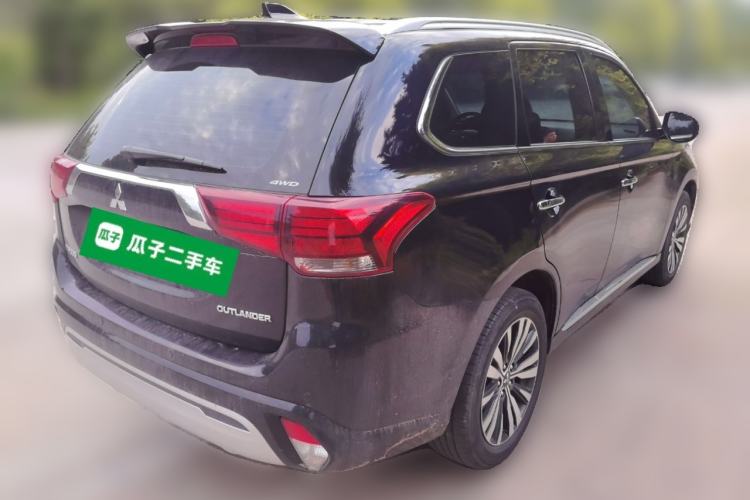 Used Mitsubishi Outlander 2021 2.4L 4x4 Zhi Xiang Edition 7 Seats Rear Right 45 Deg