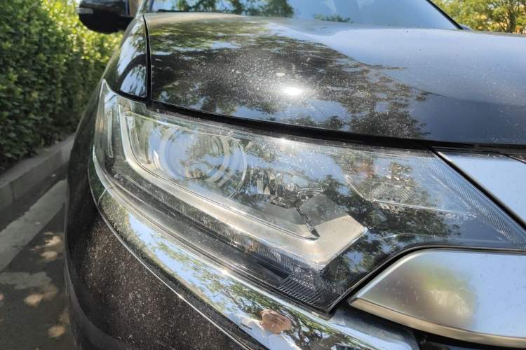 Used Mitsubishi Outlander 2021 2.0L Two-Wheel Drive Comfort Edition 7 Seats Right Front Headlight