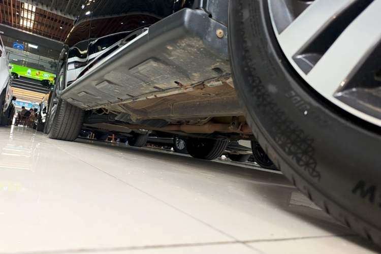 Used Mitsubishi Outlander 2021 Revised Version 2.0L Two-Wheel Drive Enjoyment Edition 5 Seats Right Side Sill