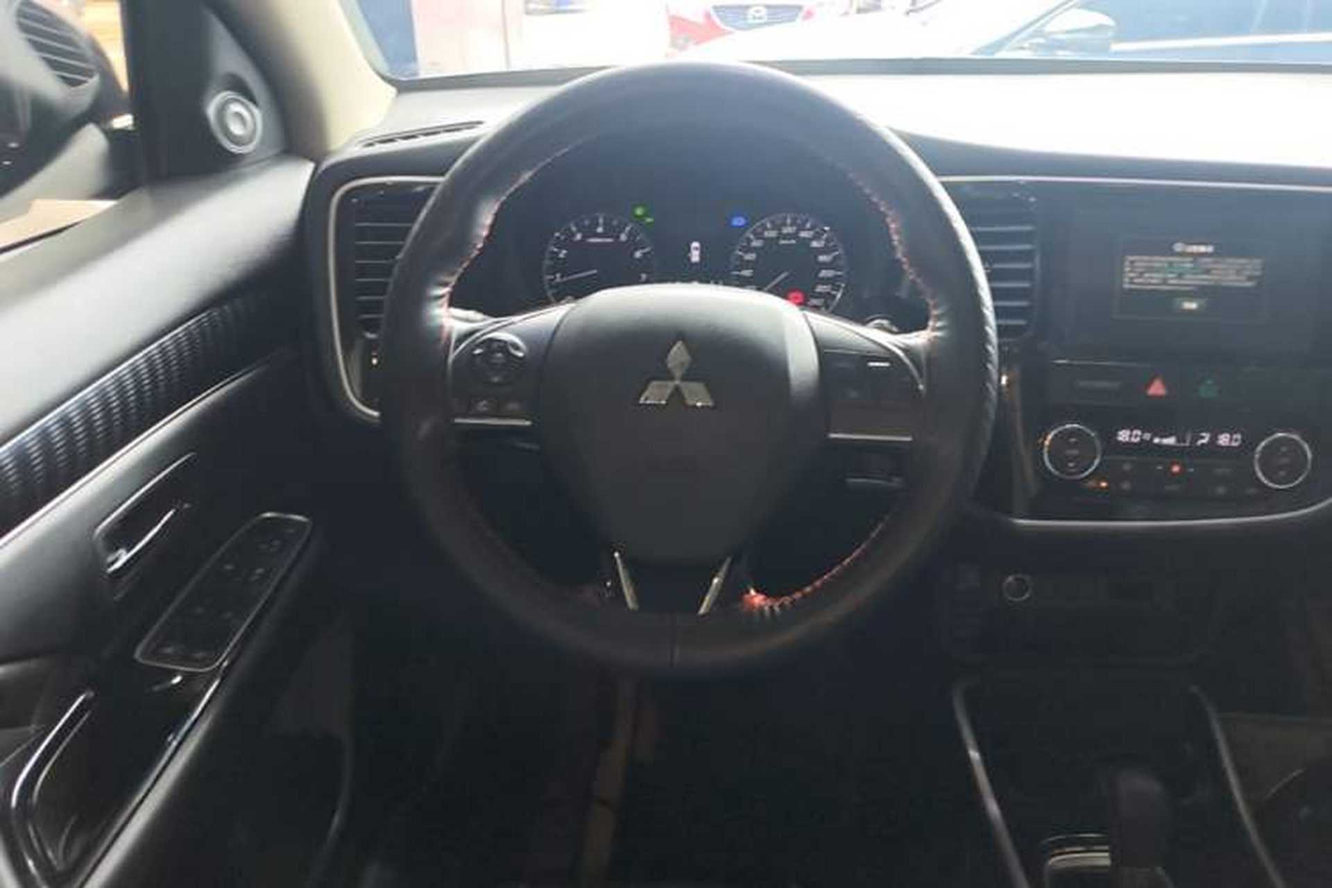 Used Mitsubishi Outlander 2021 Revised Version 2.0L Two-Wheel Drive Enjoyment Edition 5 Seats Steering Wheel