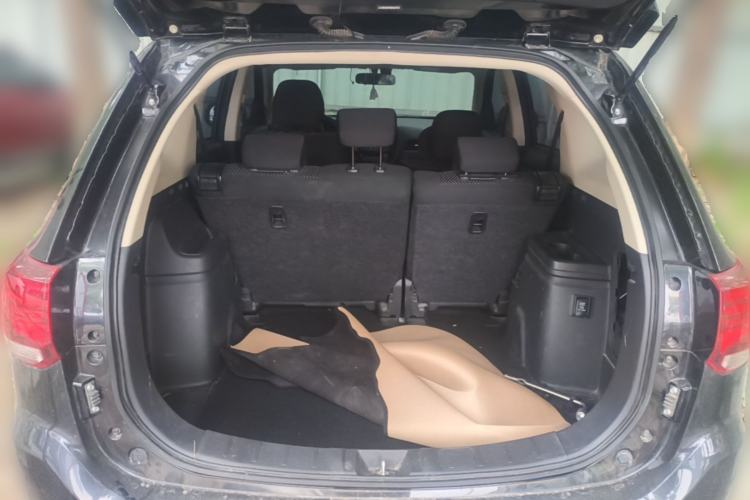 Used Mitsubishi Outlander 2021 Revised Version 2.0L Two-Wheel Drive Comfort Edition 5 Seats Trunk