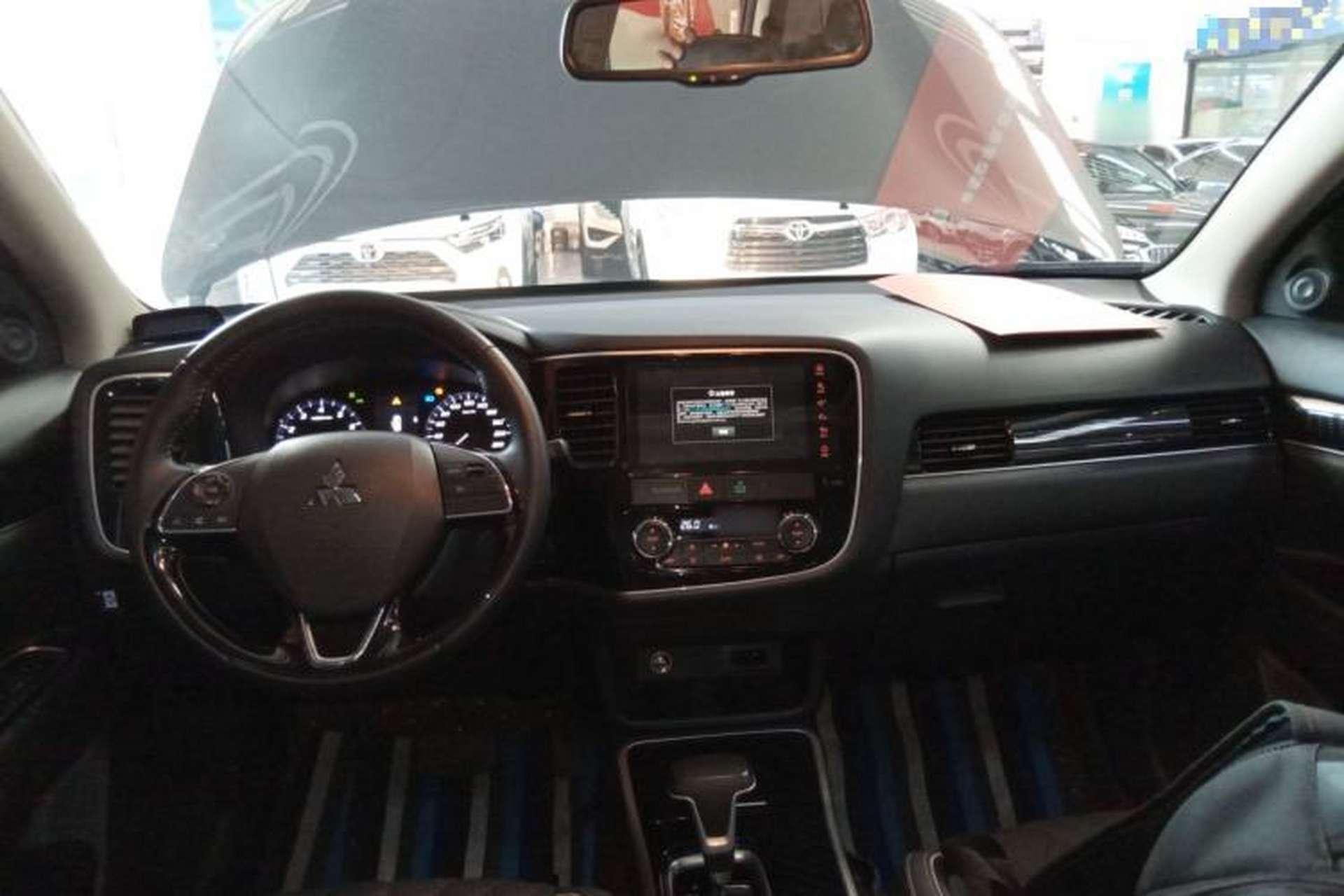 Used Mitsubishi Outlander 2021 Revised Version 2.0L Two-Wheel Drive Enjoyment Edition 5 Seats Center Console