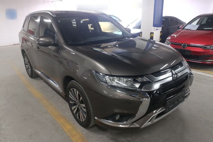 Used Mitsubishi Outlander 2021 2.0L Two-Wheel Drive Comfort Edition 5 Seats Exterior 1