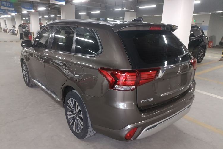 Used Mitsubishi Outlander 2021 2.0L Two-Wheel Drive Comfort Edition 5 Seats Exterior 2