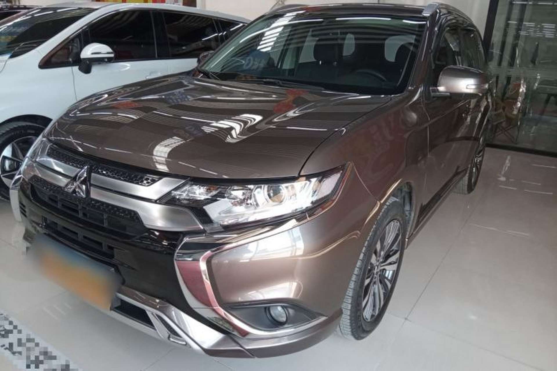 Used Mitsubishi Outlander 2021 Revised Version 2.0L Two-Wheel Drive Enjoyment Edition 5 Seats Front Left 45 Deg
