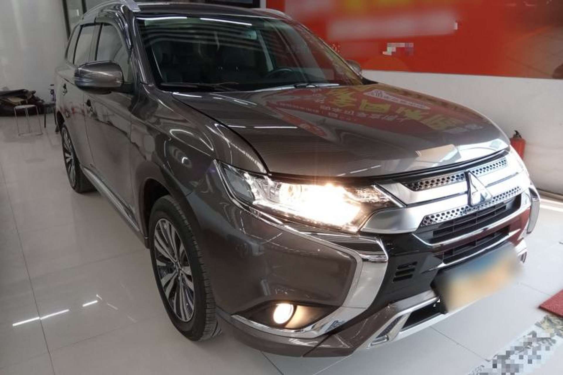 Used Mitsubishi Outlander 2021 Revised Version 2.0L Two-Wheel Drive Enjoyment Edition 5 Seats Front Right 45 Deg