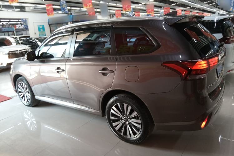 Used Mitsubishi Outlander 2021 Revised Version 2.0L Two-Wheel Drive Enjoyment Edition 5 Seats Left Side